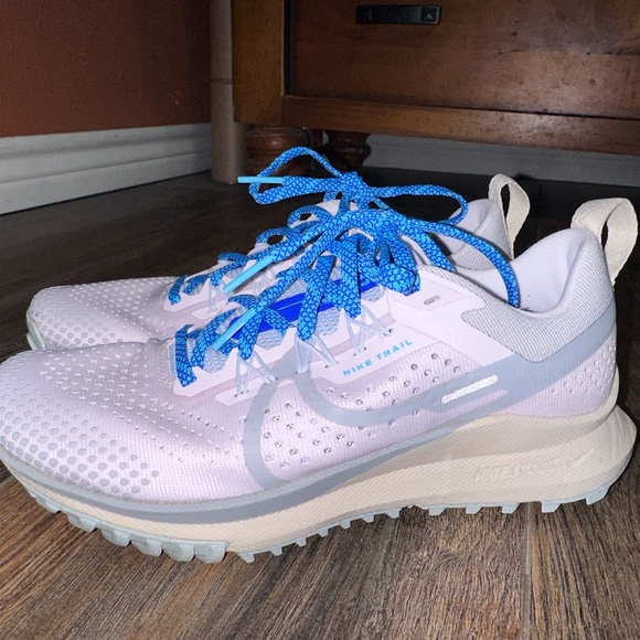 Nike trail - Picture 3 of 3